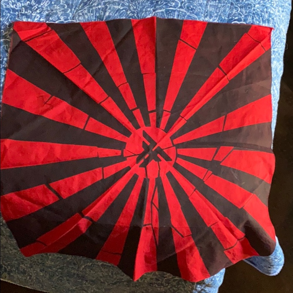 Fallen Bandana